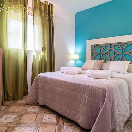 In Chiclana De La Fronter With Kitchen Holiday home