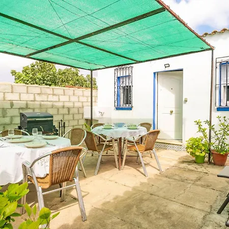 In Chiclana De La Fronter With Kitchen Holiday home Chiclana de la Frontera